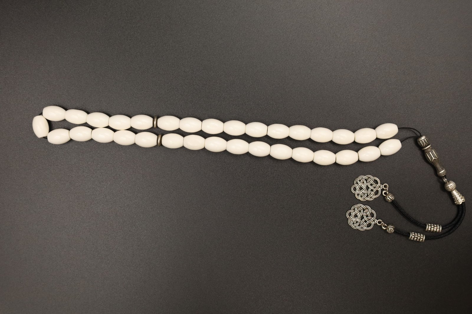 مسباح عظم الجمل مسباح عظم الجمل