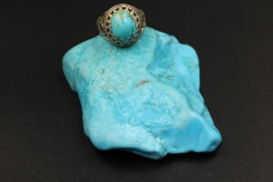 خاتم من حجر الفيروز النيشابوري